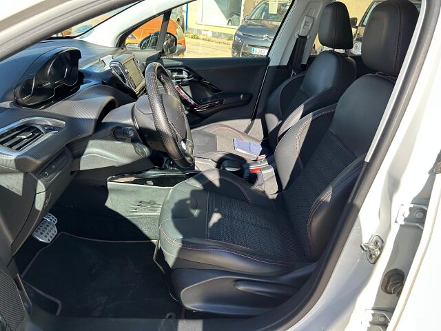 PEUGEOT 2008 GT LINE 1.5 BLUE HDI AUTO SPANISH LHD IN SPAIN 42000 MILES 2019